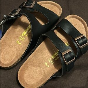 Brand new Birkenstock sandals 7